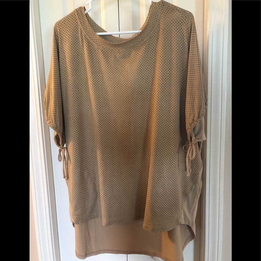 Zenergy Soft Suede top